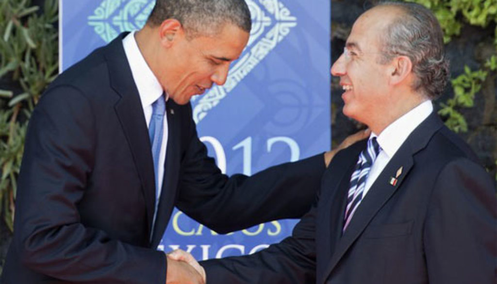 Obama Bowing To Felipe Calderon