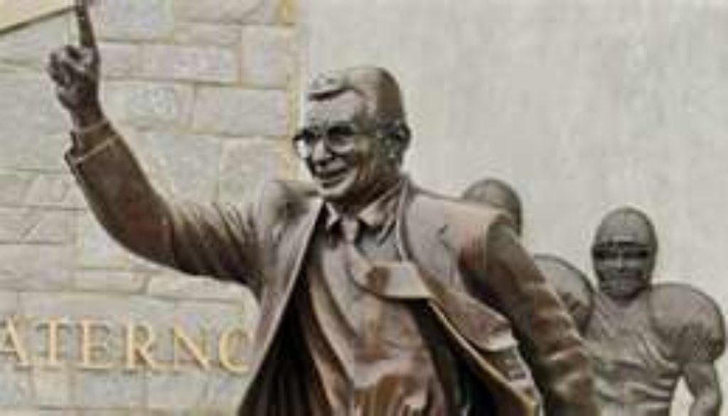 paterno statue