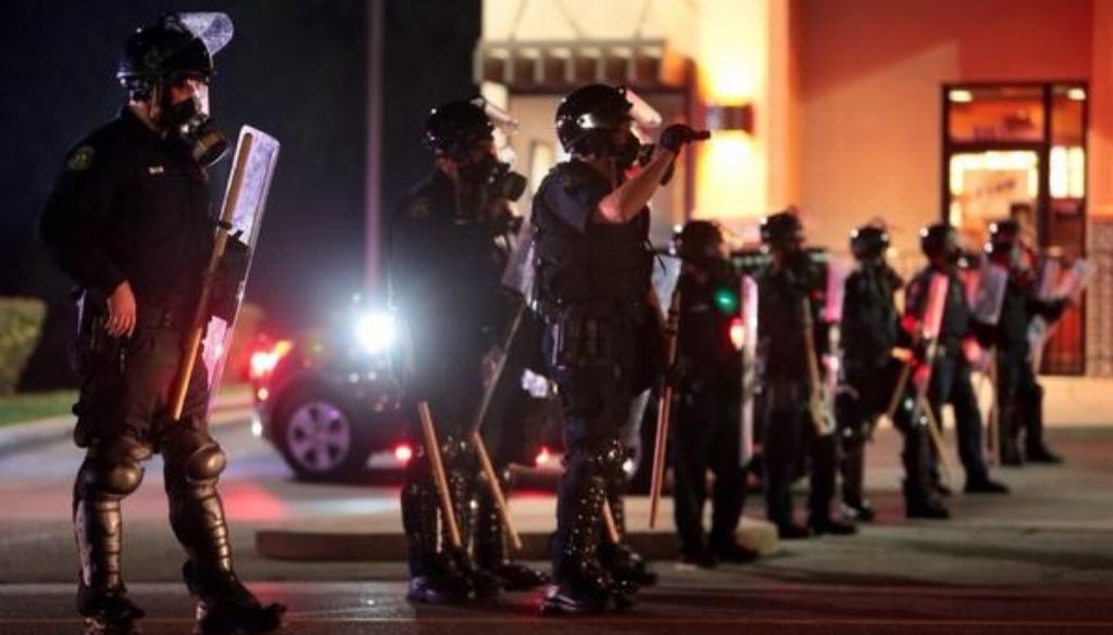 Riots-in-Ferguson-mikebrown